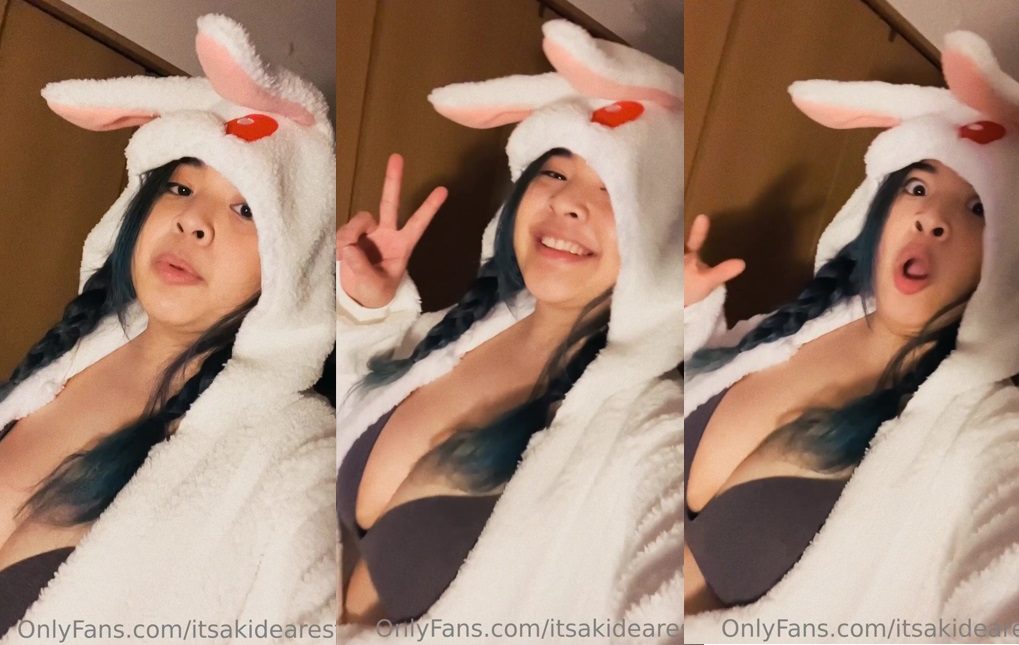 Akidearest Nude Bounce Huge Tits