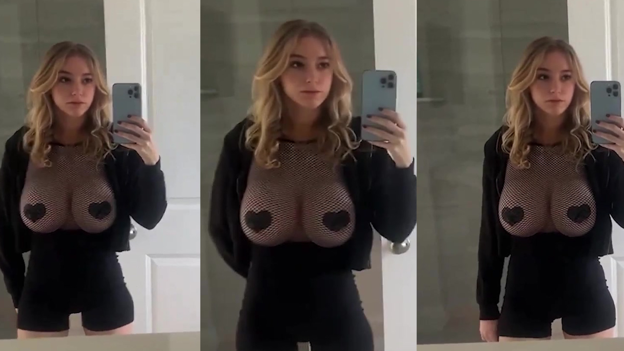 Zoe Moore Camshow Big Tits In Bathroom – Onlyfans Leaks