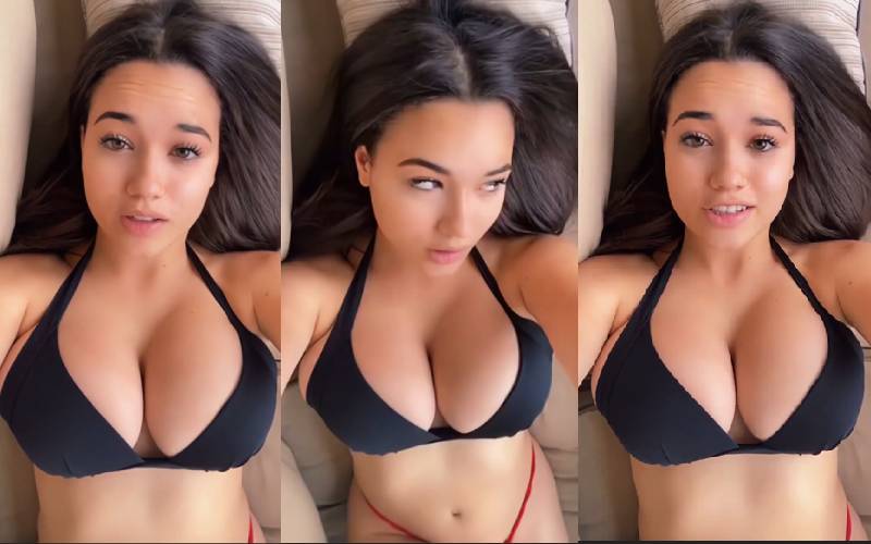 Sofia Gomez Naked Masturbation Boobs And Ass On Sofa